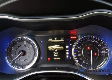 2015 Chrysler 200 Limited z USA, uszkodzony, nr VIN 1C3CCCAB4FN526668